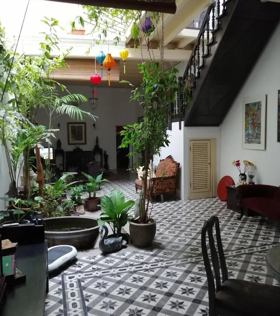 At Penny'S Place Hostel Caters To Women Τζωρτζ Τάουν 0*,